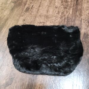 NWOT Faux Fur Magnetic Snap Small Bag Clutch w/Strap